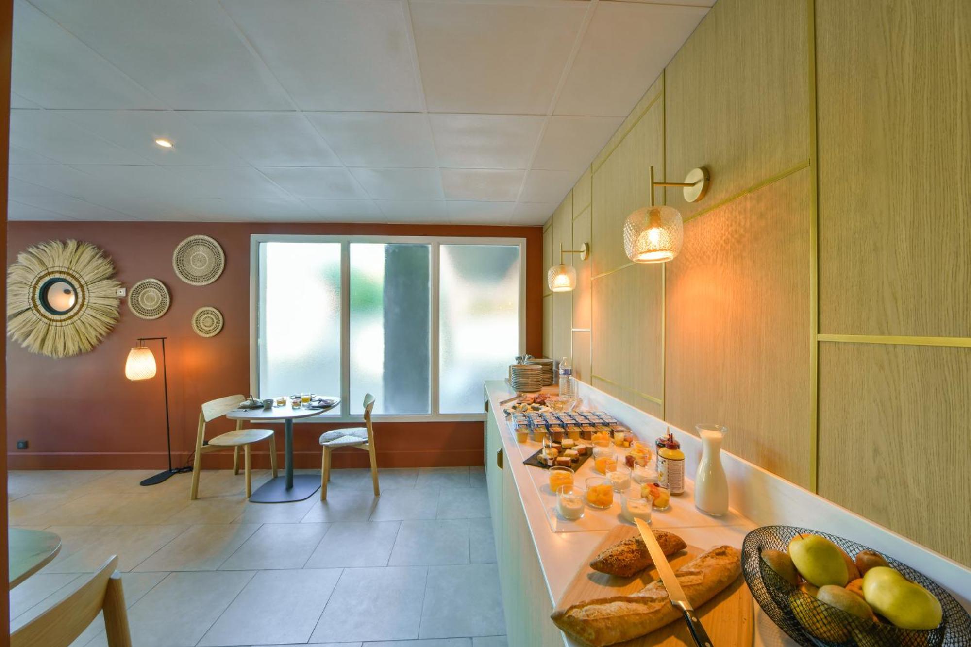 Bhoma Bourges - Hotel & Restaurant Экстерьер фото