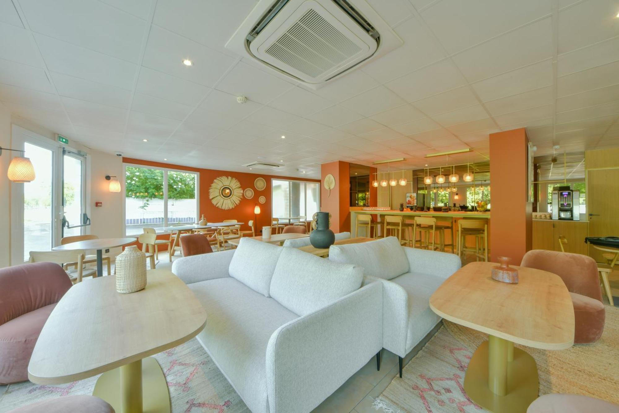 Bhoma Bourges - Hotel & Restaurant Экстерьер фото