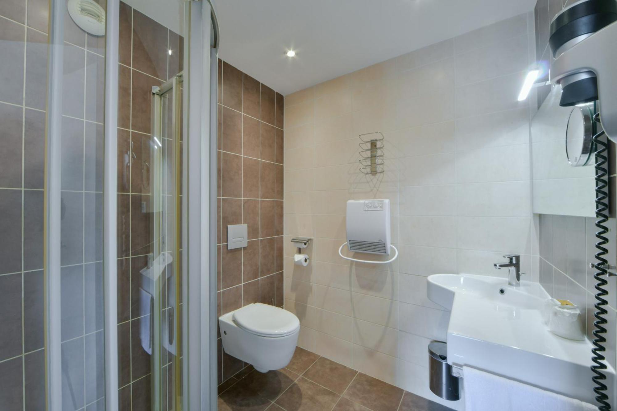 Bhoma Bourges - Hotel & Restaurant Экстерьер фото