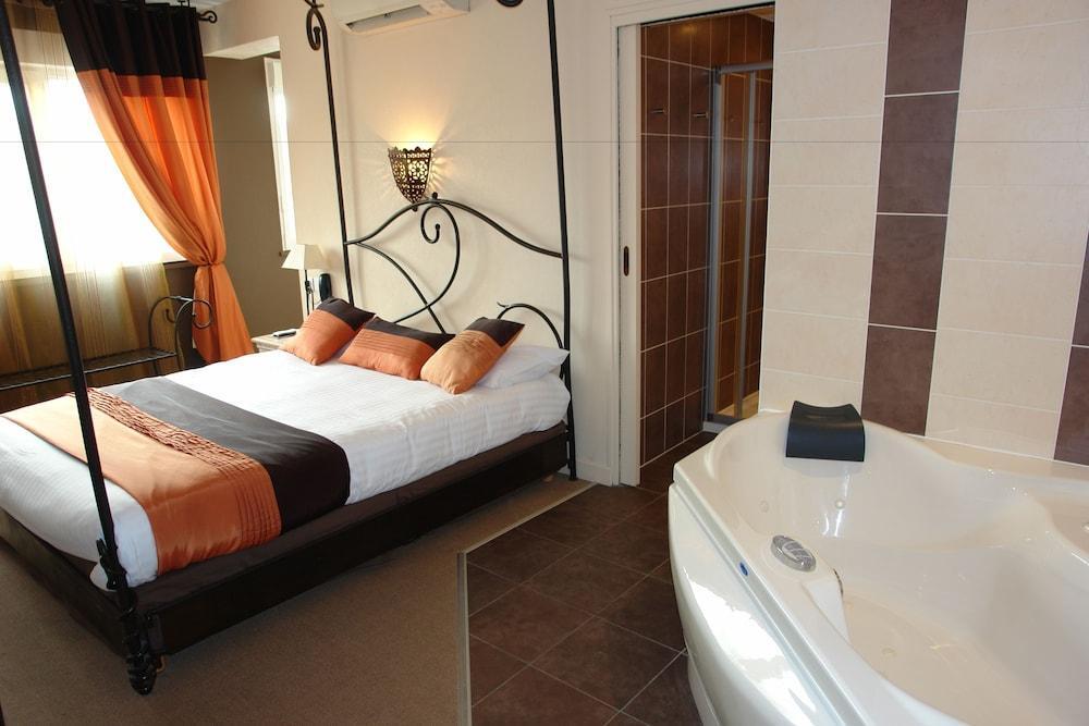 Bhoma Bourges - Hotel & Restaurant Экстерьер фото
